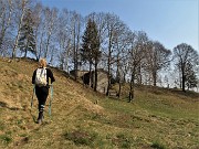 Monte Zucco ad anello ‘fiorito’ da S. Antonio via Sonzogno-26mar22 - FOTOGALLERY